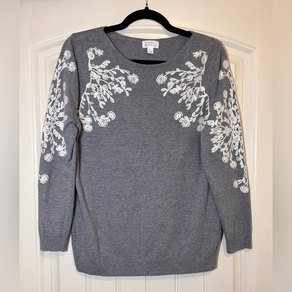 Beautiful grey sweater with white detail
